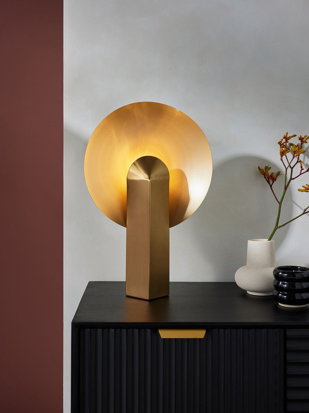 Axel Table Lamp in Brass