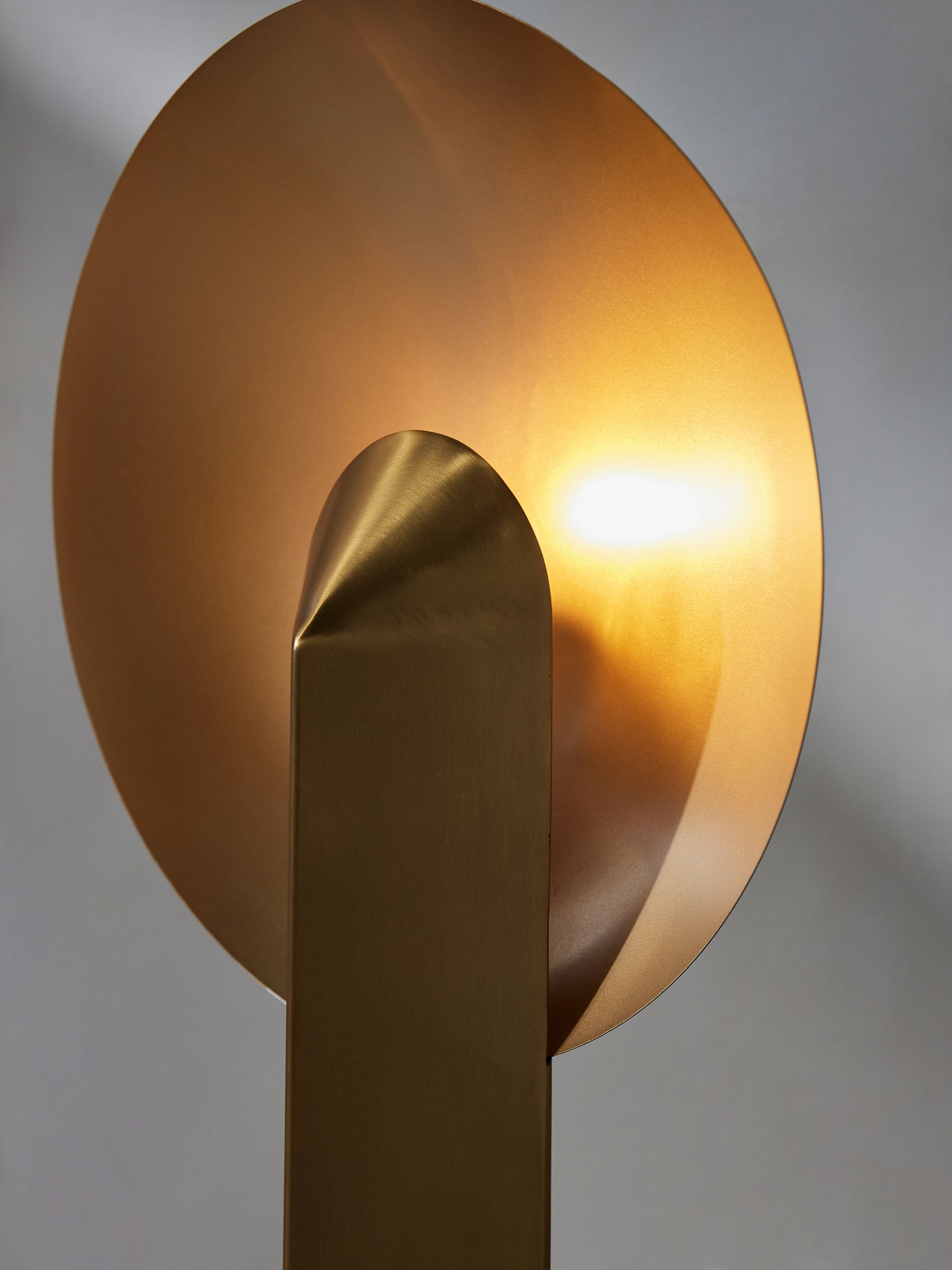 Axel Table Lamp in Brass