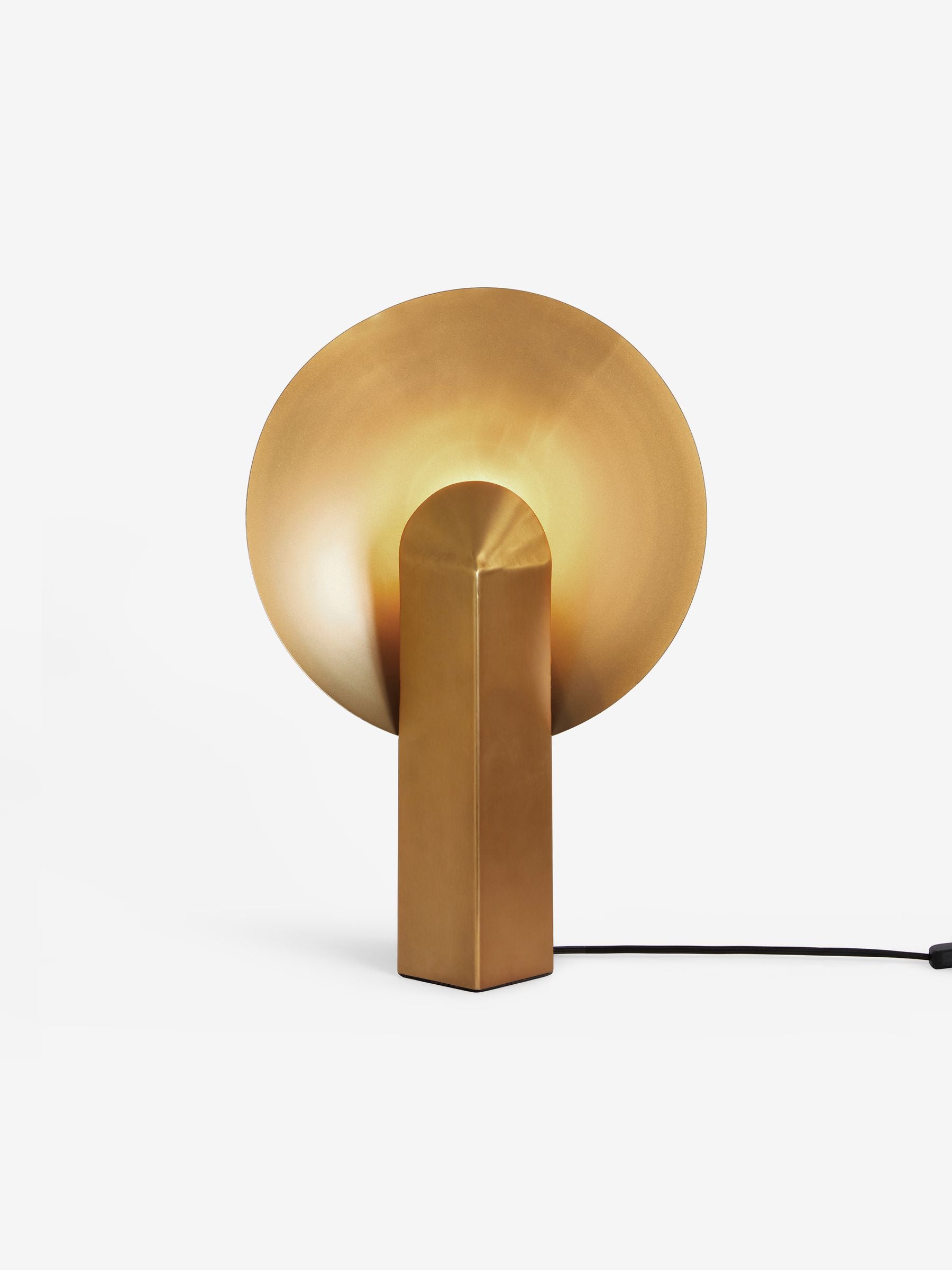 Axel Table Lamp in Brass