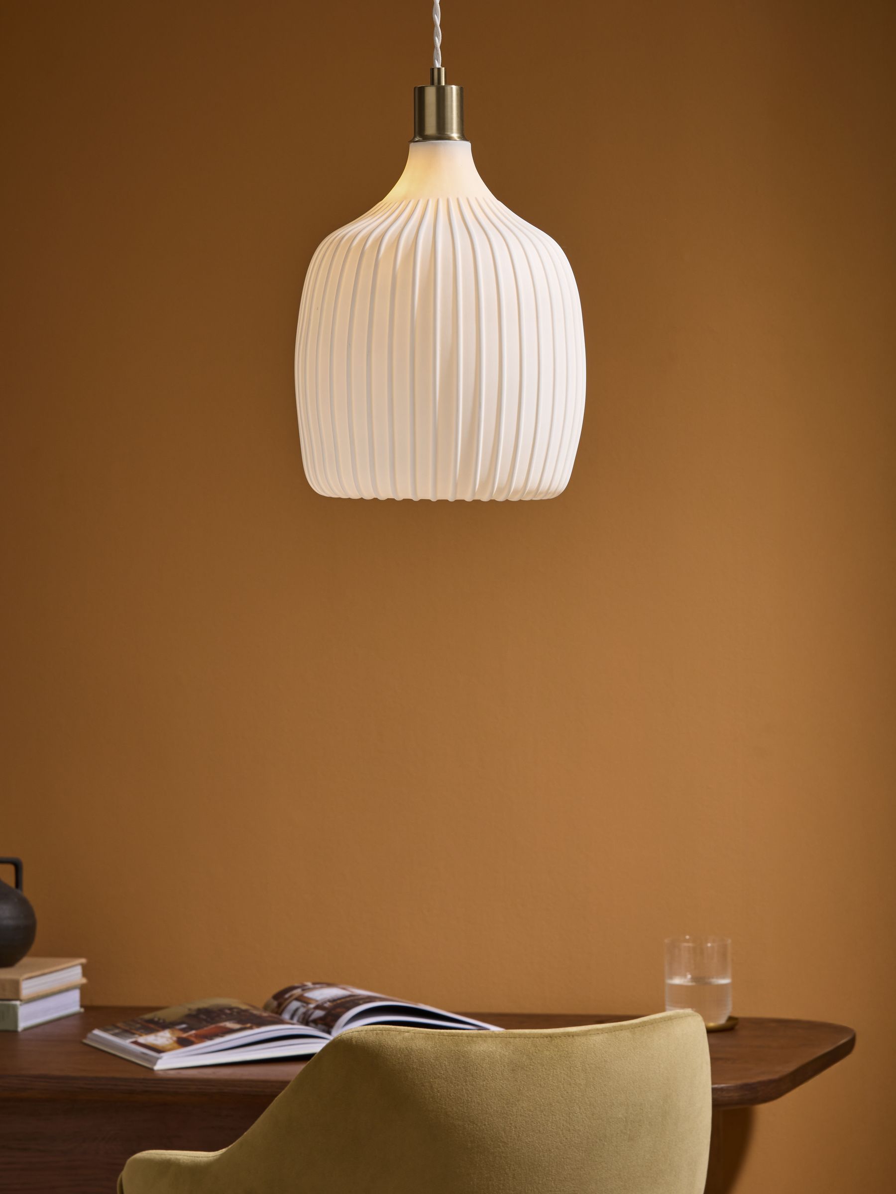 Easy Fit Finn Porcelain Shade in White