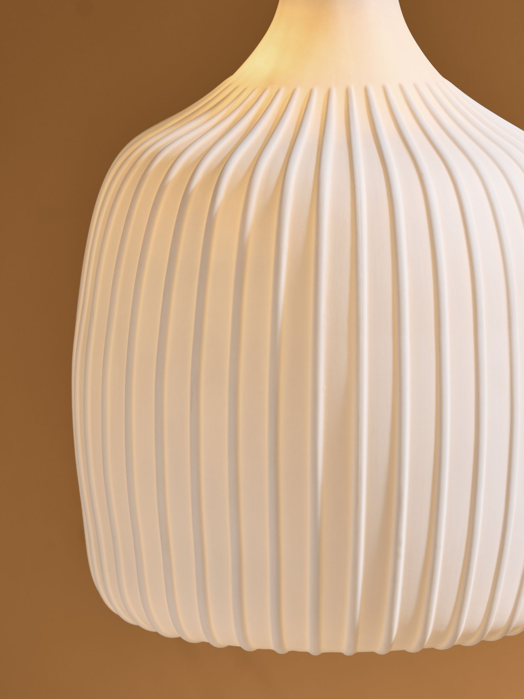 Easy Fit Finn Porcelain Shade in White