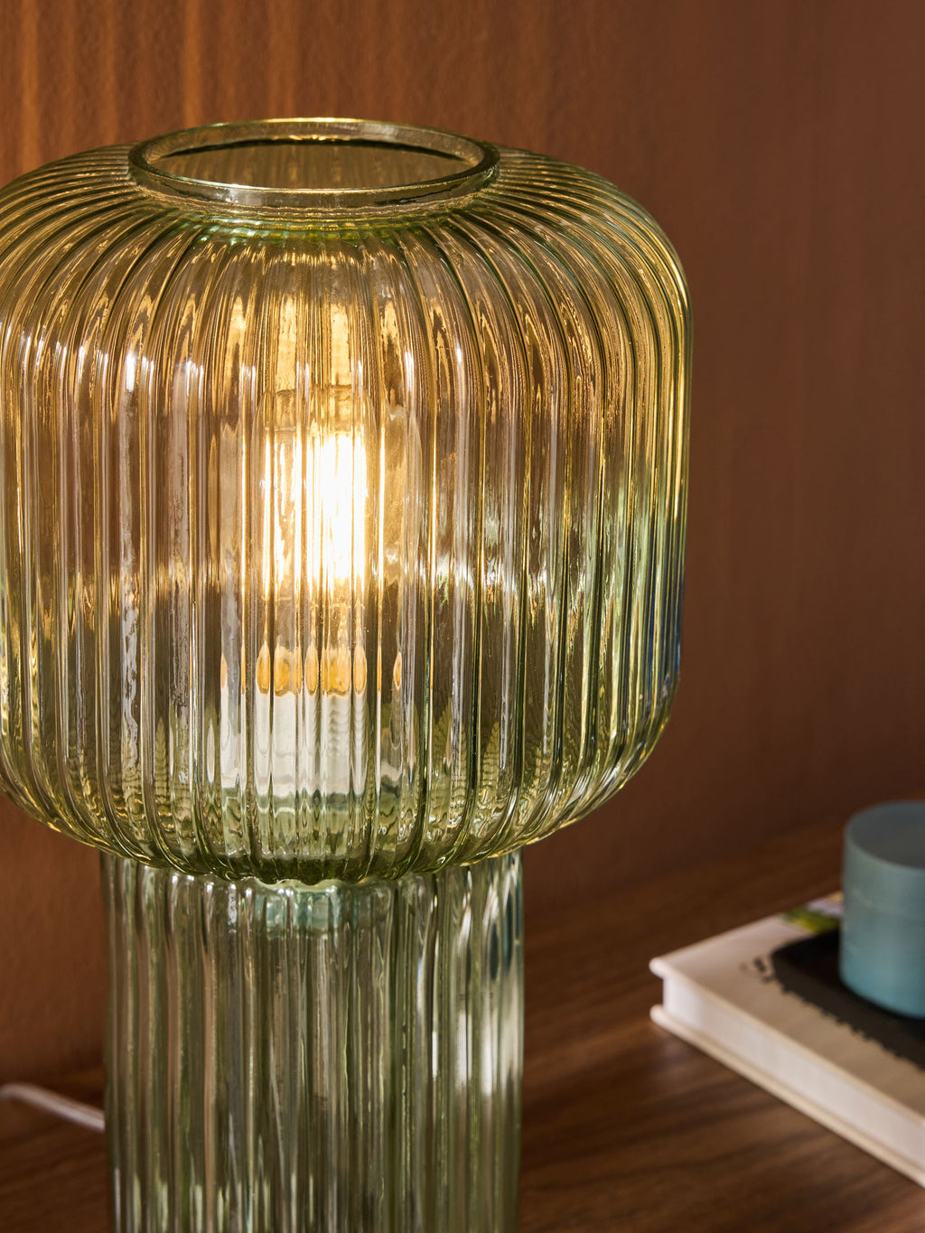 Regular Briz Table Lamp in Green